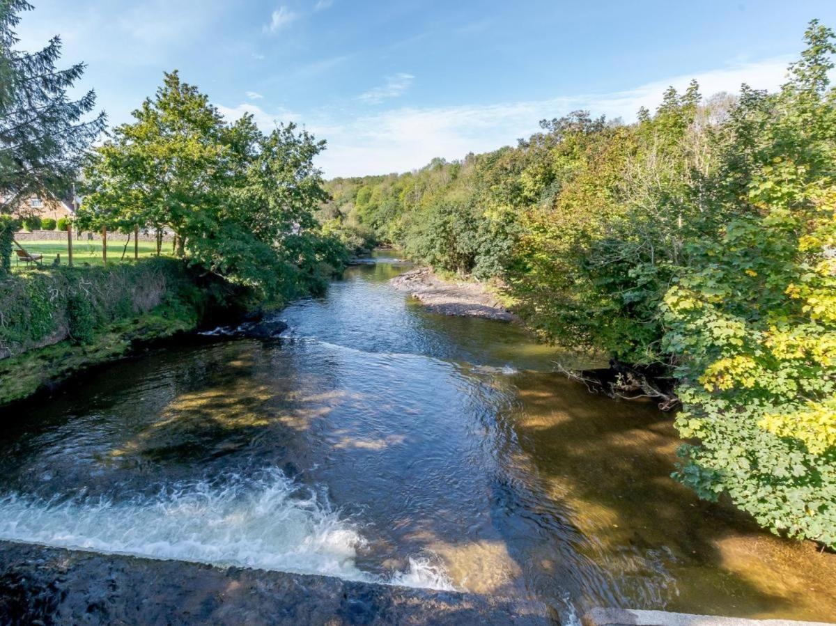 Waters Edge Apartment Ystradgynlais ภายนอก รูปภาพ