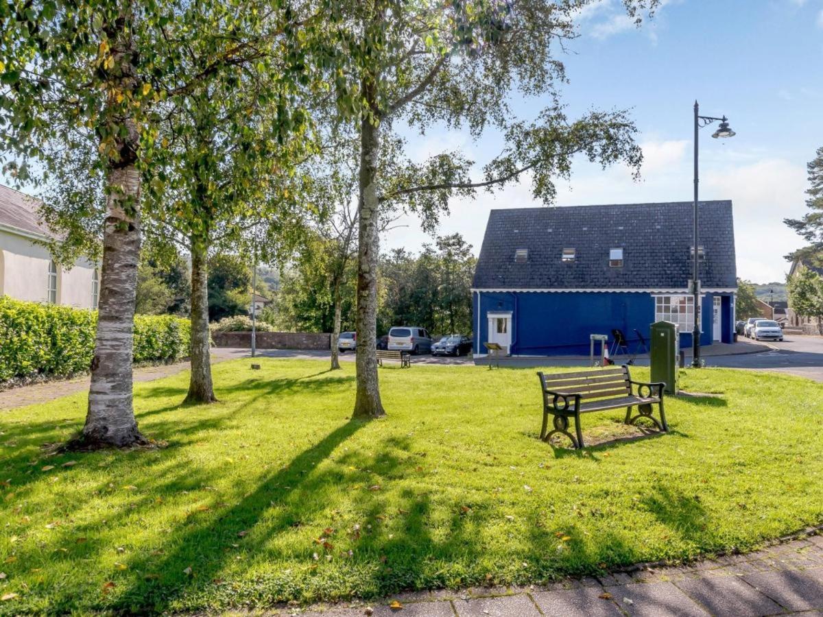 Waters Edge Apartment Ystradgynlais ภายนอก รูปภาพ